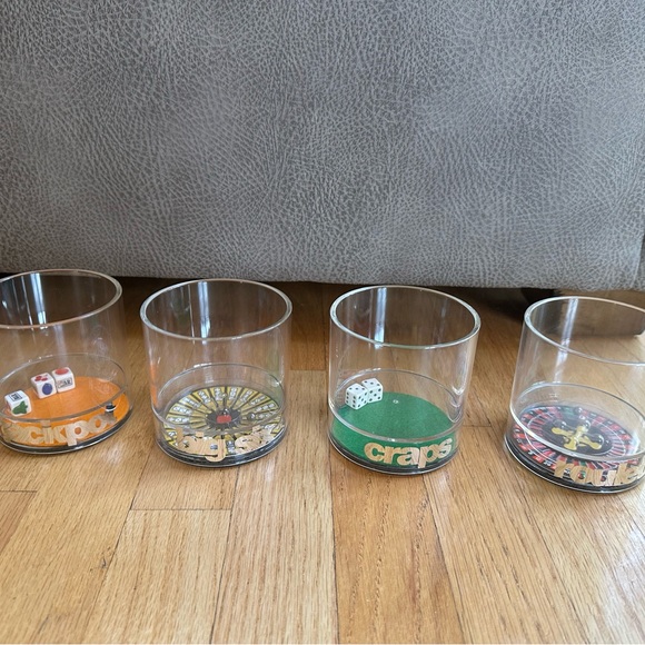 Vintage plastic CASINO 12oz Cups